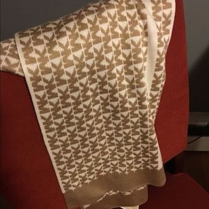 Michael Kors scarf